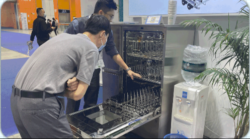 還有不了解實(shí)驗(yàn)室全自動洗瓶機(jī)結(jié)構(gòu)和操作的，看這里